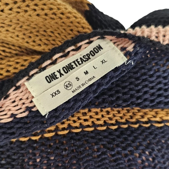 One Teaspoon  Women's Knit Pullover Sweater Size XS - Picture 7 of 9